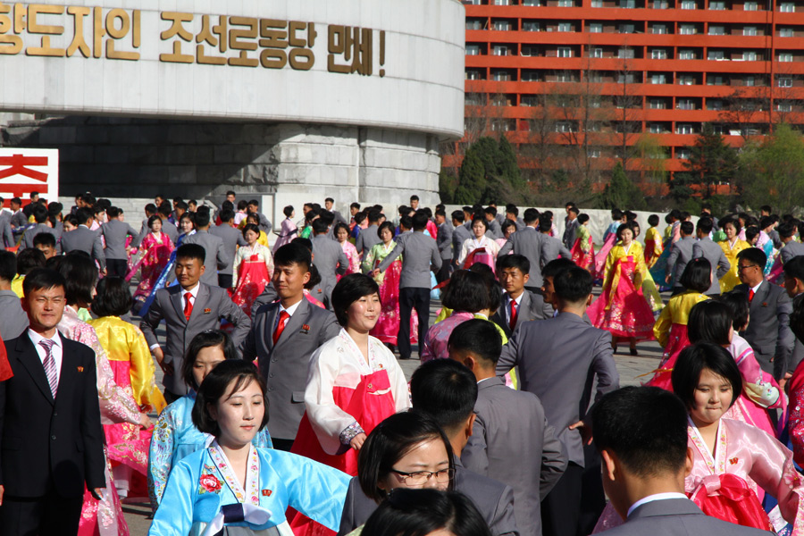Massentanztraining - Bil 2 - Mangyongdae Prize Pyongyang Marathon 